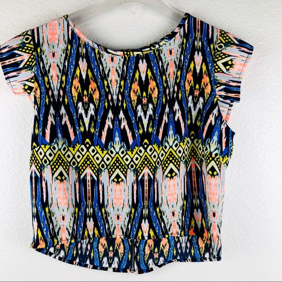 B Jewel Tops - Women’s B Jewel boho print shirt size medium 🌻!